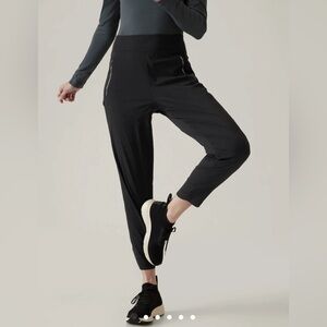 Athleta Trekkie North Jogger, size 4
